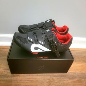 PELOTON size 41 cycling shoes